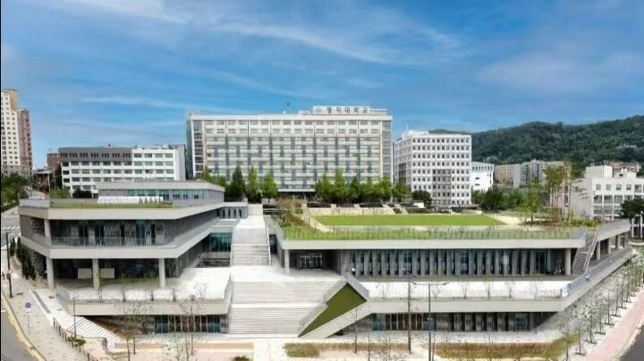 明知大学一年制中文授课专升本(图4) 明知大学一年制中文授课专升本(图4)